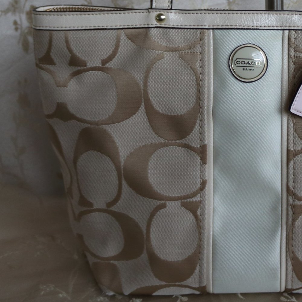 Coach Vintage Signature Stripe Tote F21950 - Picture 3 of 15
